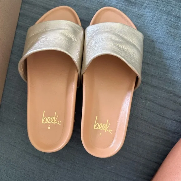 Beek Gold and Tan Pelican Sandals for Women size 6 - Picture 2 of 4